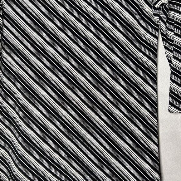 BCBG Paris, vertical striped silver sparkle, 3/4 sleeve, blouse, size medium - Picture 7 of 11